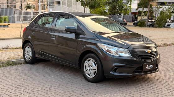 CHEVROLET ONIX 1.0 MPFI JOY 8V FLEX 4P MANUAL CHEVROLET ONIX 1.0 MPFI JOY 8V FLEX 4P MANUAL